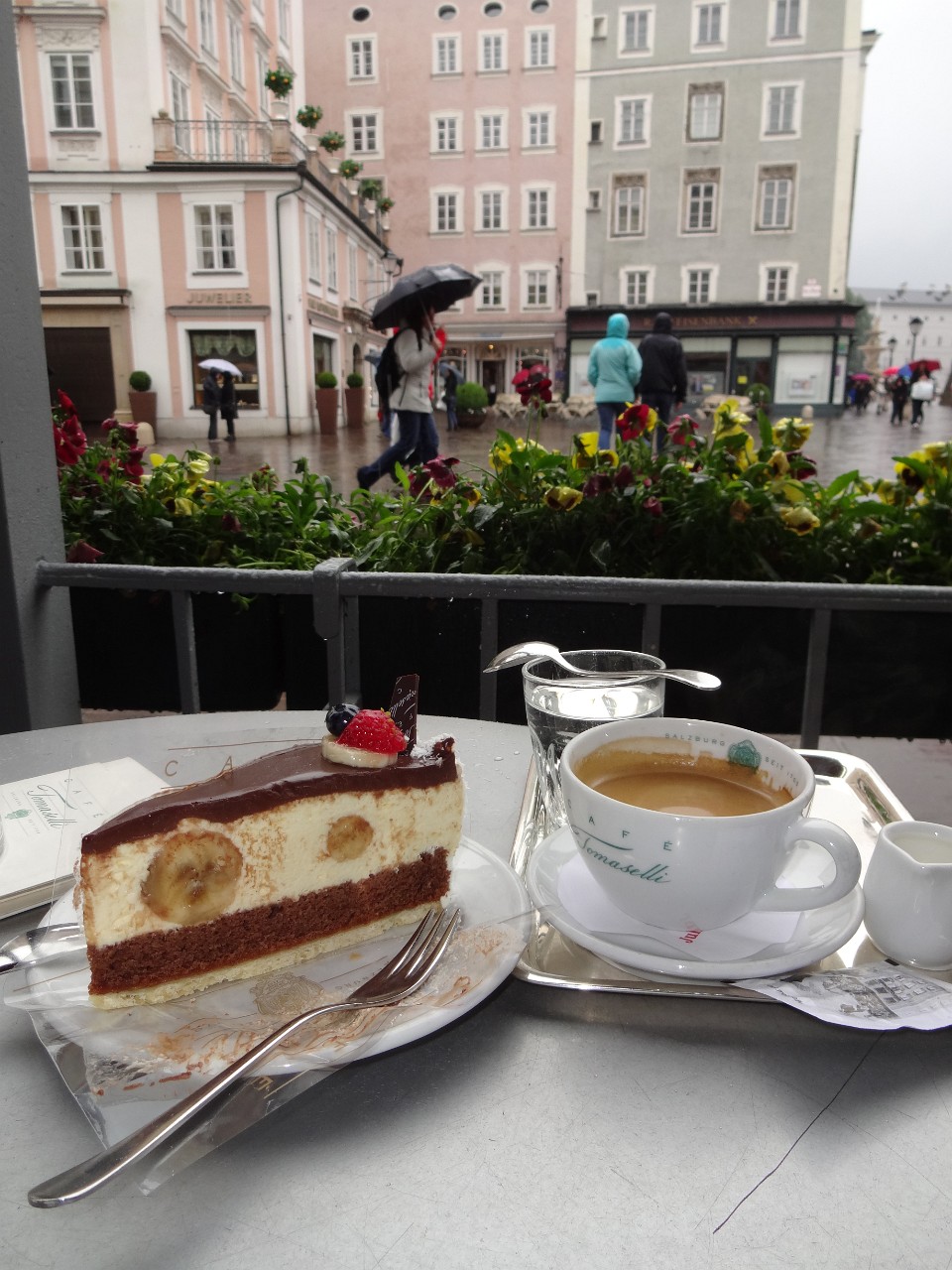 Coffee and cake at Cafe Tomaselli - out of the rain